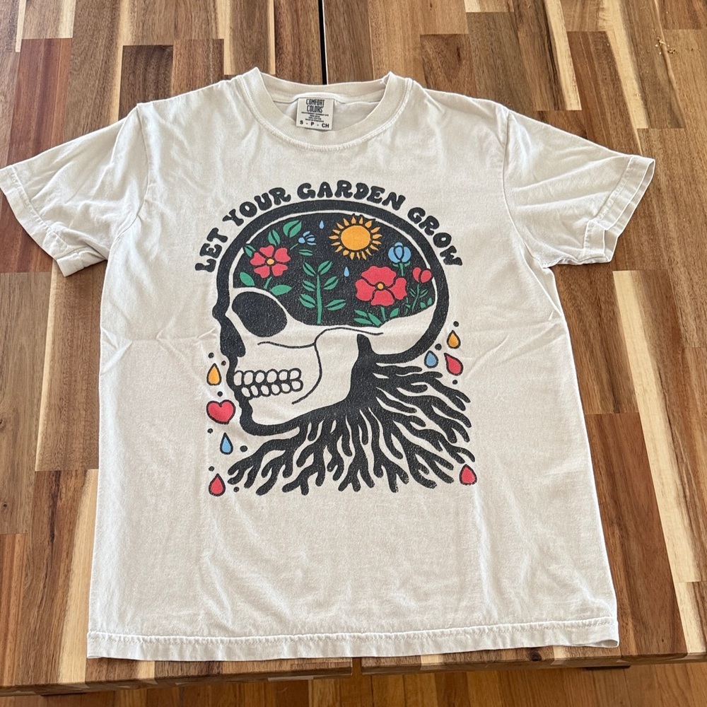 Comfort Colors Graphic “Let Your Garden Grow” Tee | Women Small - Picture 3 of 9